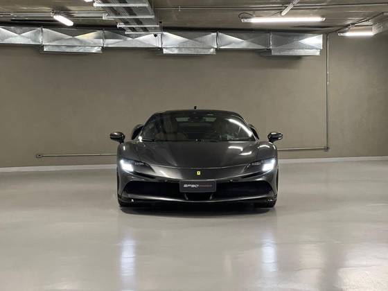 FERRARI SF90 4.0 V8 TURBO PHEV STRADALE F1-DCT FERRARI SF90 4.0 V8 TURBO PHEV STRADALE F1-DCT